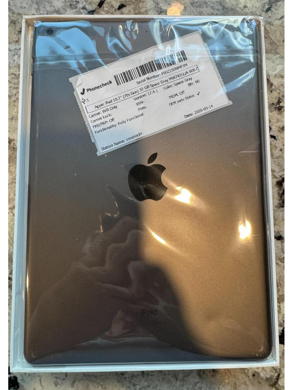 Apple iPad 7th Gen 10.2" 32GB WiFi Space Gray MW742LL/A 90% Battery Health